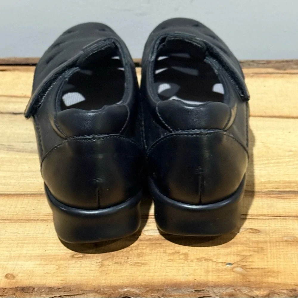 SAS Roamer womens‎ black leather strap loafers size 6N A26